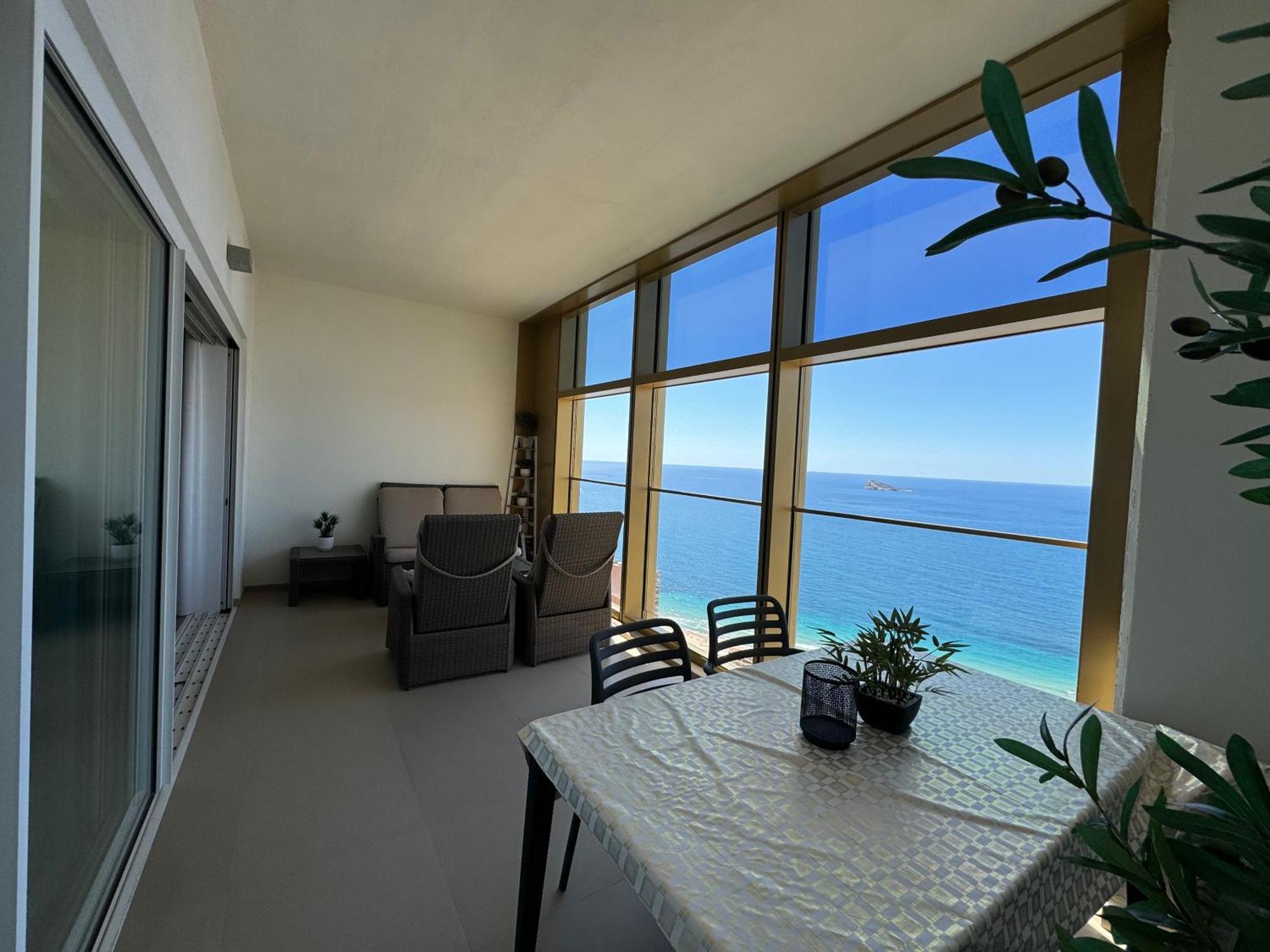 Intempo Sky Luxury Apartment 26 Floor Seaview Benidorm Eksteriør billede